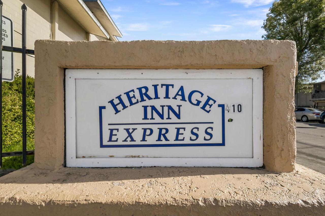 Heritage Inn Express Hayward Exterior photo